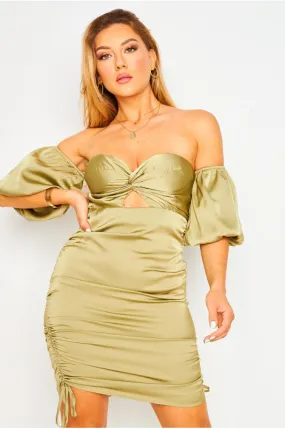 Robe olive col bardot à froncer