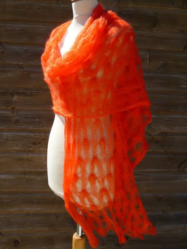 Étole Nuage Orange en laine Mohair et Soie - La Ferme d'Auré